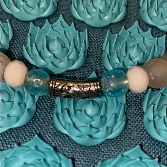 Elegant Multicolor Beaded choker necklace - Picture 3 of 7